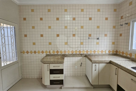 Casa Locação e Venda Condomínio Portal de Itaici 04 Dormitórios 02 suítes