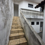 Casa térrea à venda no Douradinho com 2 quartos e edícula com mais dois quartos e 2 banheiros.