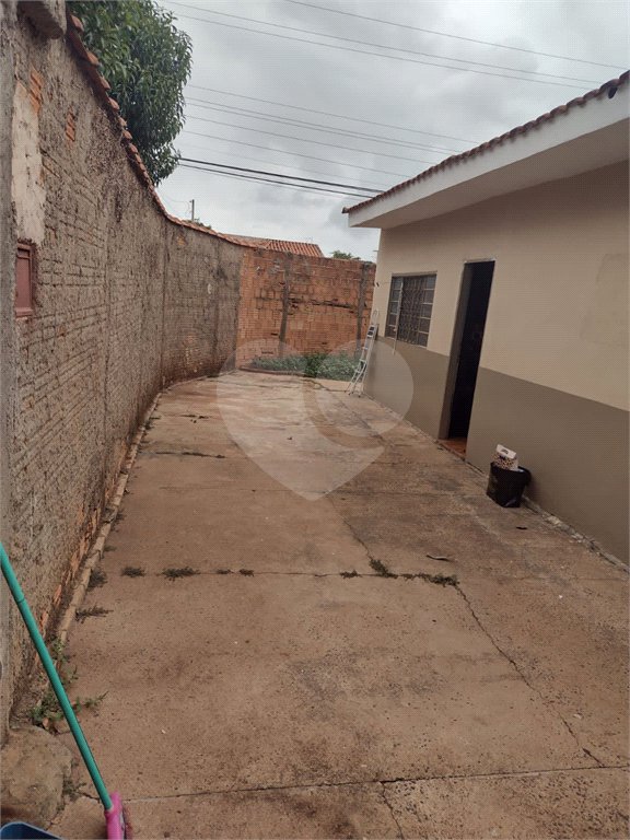 Casa térrea em Araraquara/SP.