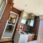 Apartamento de 127 m² em andar alto, com vista livre, 3 suítes planejadas, sacada gourmet envidraçada, 2 vagas e lazer completo, próximo ao Shopping Golden Square e à Avenida Kennedy.