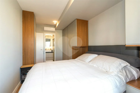 Apartamento de 68m² com 2 Quartos (1 Suíte) e 1 Vaga no Condomínio Downtown - República