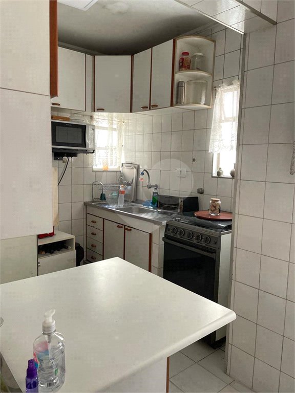 Apartamento com 2 Quartos e 2 banheiros à Venda, 79 m² por R$ 590.000