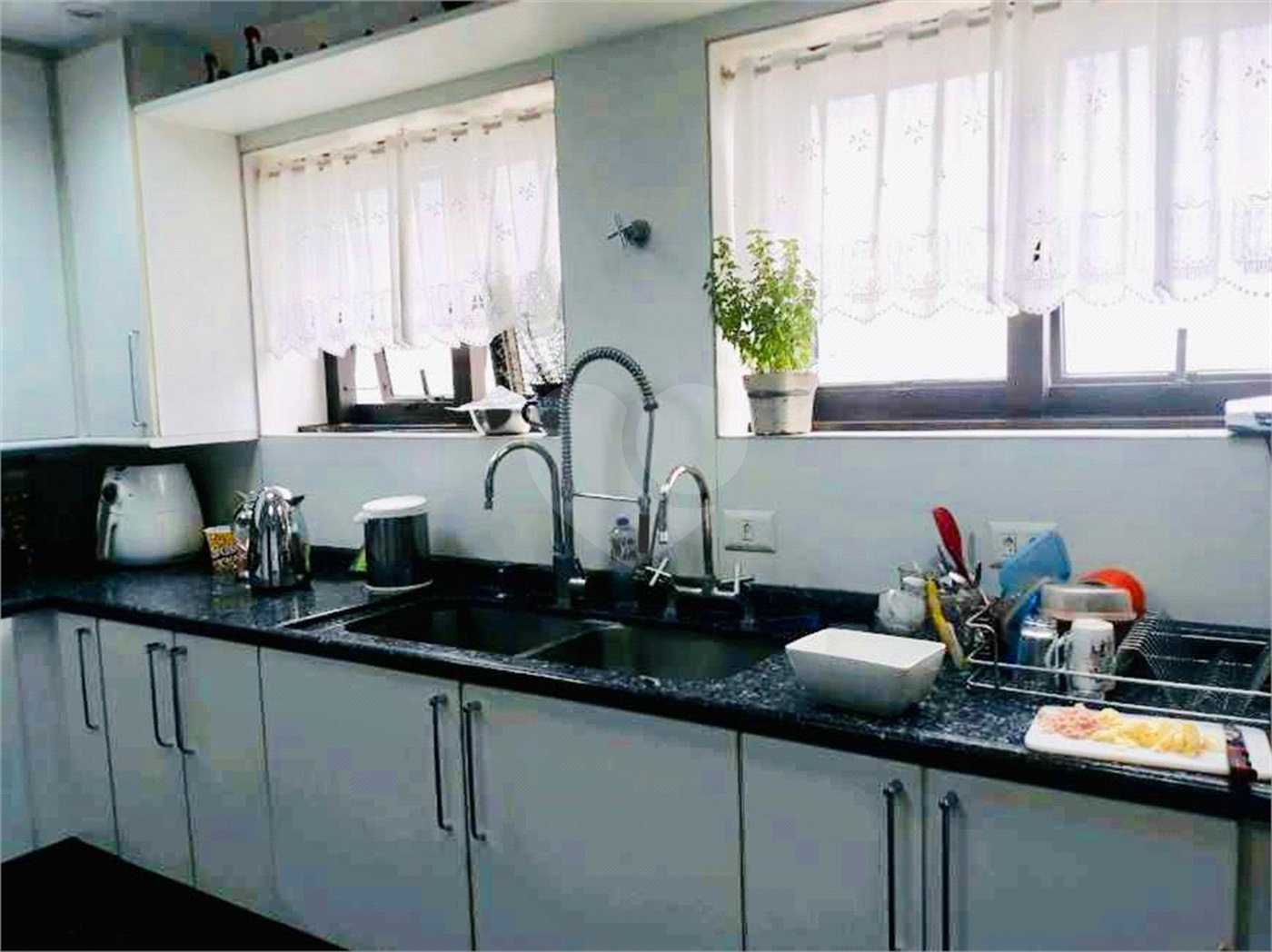 Apartamento à venda na Saúde de 500m² com 5 dormitórios, 4 suítes e 5 vagas