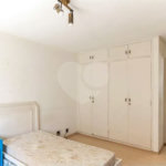 Este elegante apartamento em Higienópolis oferece 224m² de área muito bem distribuída, perfeito para quem valoriza conforto