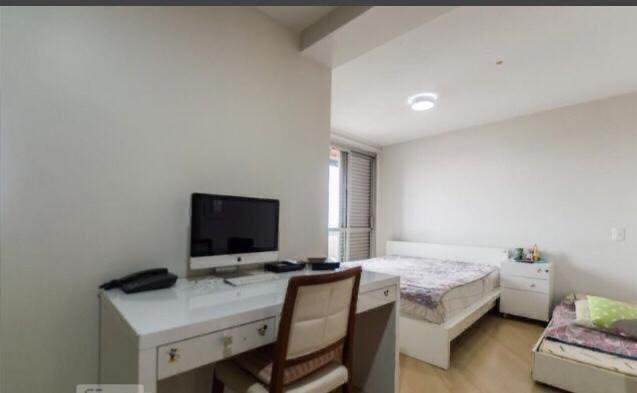 Apartamento à venda com 5 quartos, sendo 3 suítes, em Jardim Ampliação, São Paulo - SP
