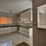 Casa sofisticada à venda em bairro nobre de Atibaia | 3 dormitórios | 408 m²