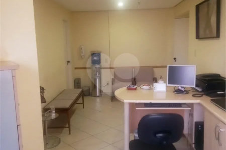 Sala Comercial em Vila Mariana com 39m²