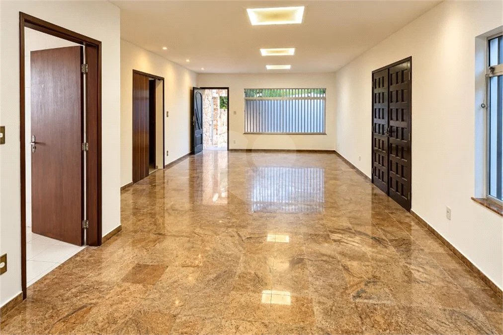 Casa á venda com 253 m² - Jardim da Saúde