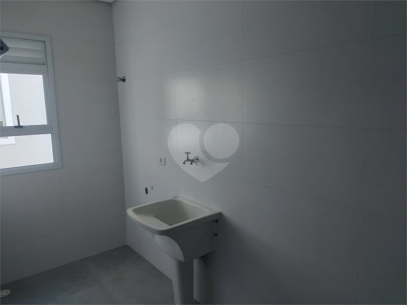 Apartamento Novo com 2 Dormitórios, Elevador na Vila Gustavo. Aceita Pet.