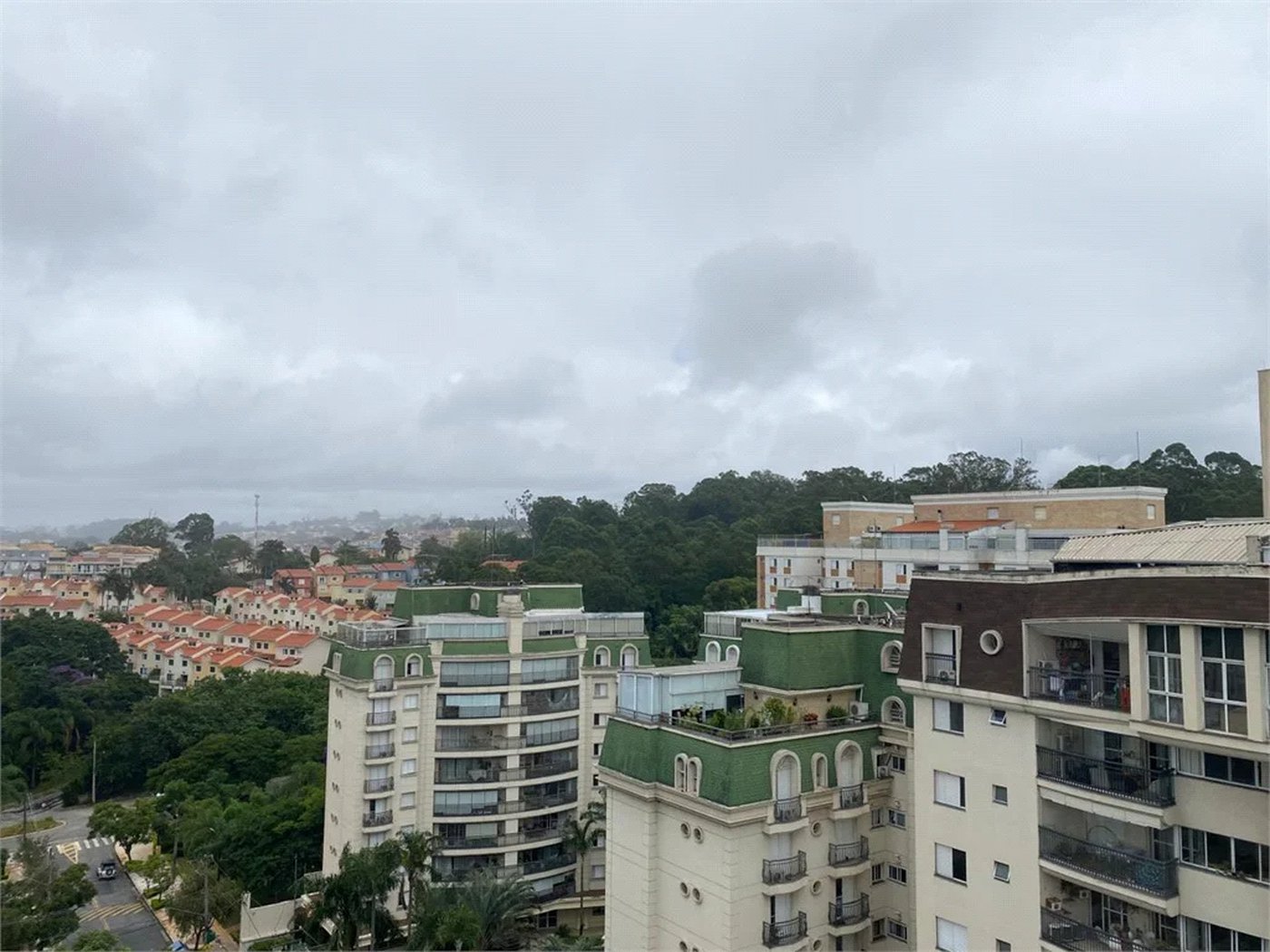 Cobertura à venda com 3 quartos, sendo 1 suíte, em Cidade São Francisco, São Paulo, SP