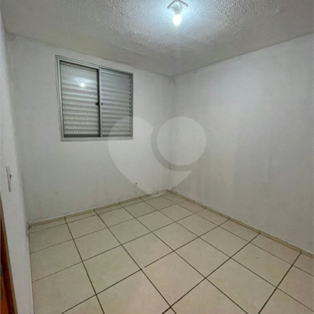 Apartamento no Condomínio Mont Everest .