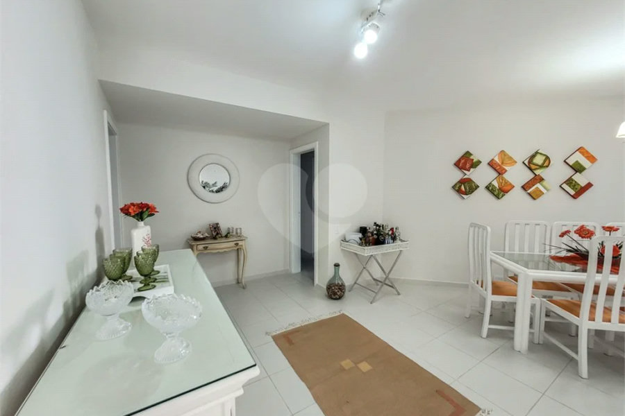 Apartamento à venda com 5 quartos, sendo 3 suítes,  em Riviera de São Lourenço, Bertioga, SP