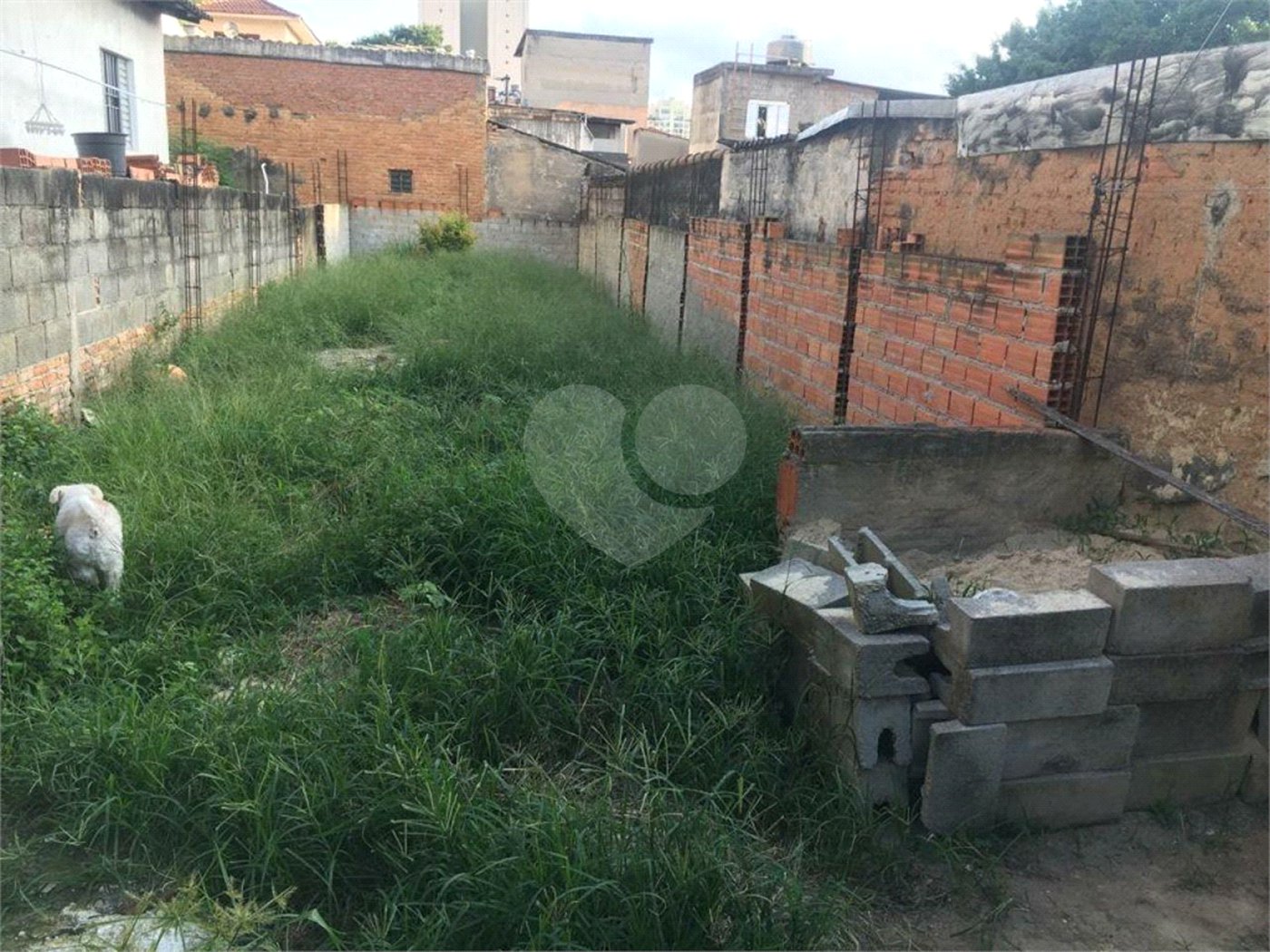 Terreno com 350m2 de área total, localizado no melhor da Vila Santa Catarina !!