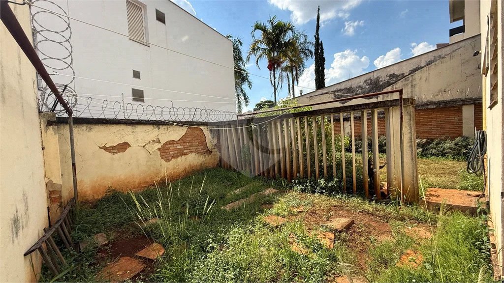 Casa Comercial e Residencial à venda no Bairro Cidade Jardim em Piracicaba/SP.