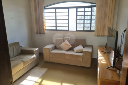 Casa comercial para locação no Centro