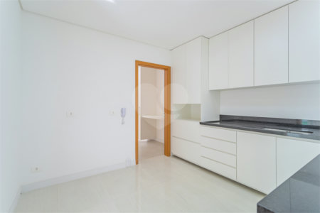 Casa à venda com 4 suítes no condomínio Villagio Quadrifolio, São Paulo - SP