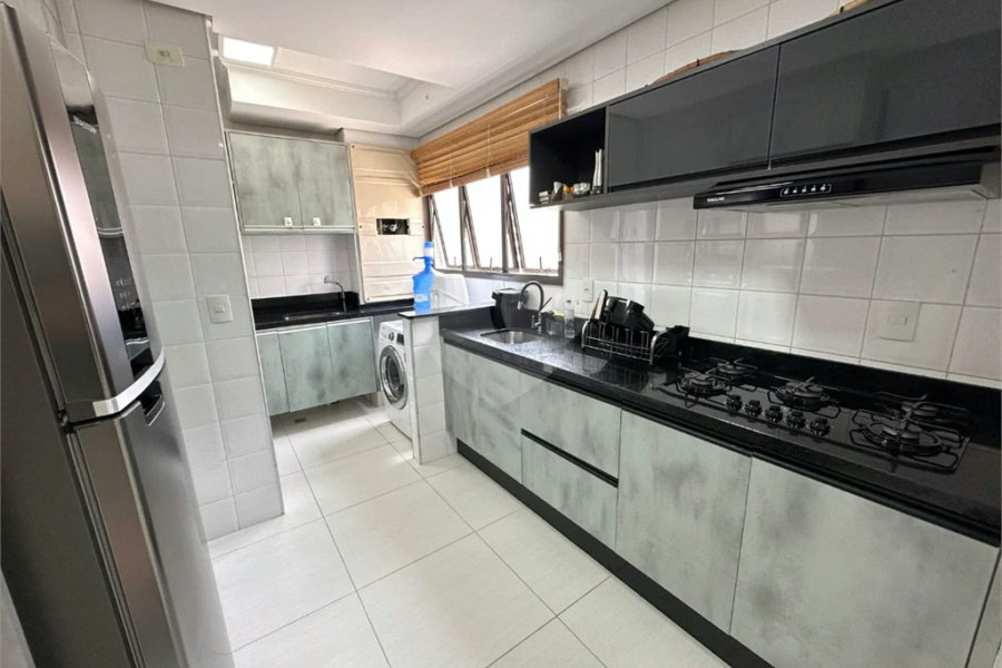 Apartamento à venda com 3 quartos, sendo 1 suíte, em Riviera de São Lourenço, Bertioga, SP