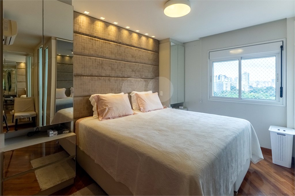 Apartamento de Alto Padrão à Venda na Vila Mariana com 190m², 3 Suítes e Vista para o Parque Ibirapuera