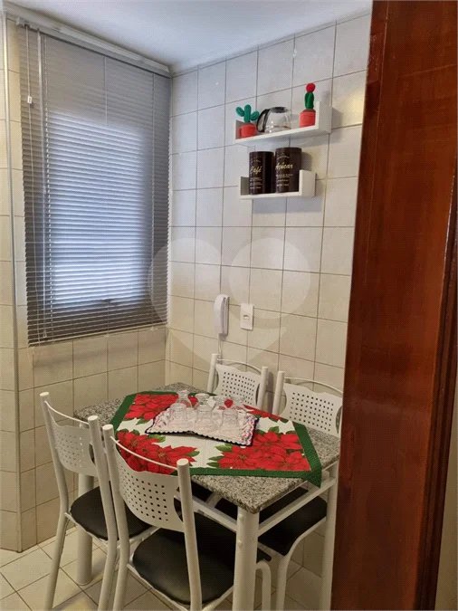 Apartamento tipo kit net á venda centro de Indaiatuba, sem vaga de garagem.