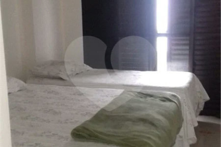 Cobertura à venda no Guarujá, Pitangueiras