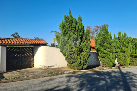Sobrado à venda com 3 quartos, sendo 1 suíte, no Centro, Vinhedo, SP