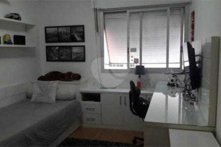 Apartamento com 3 quartos á venda no Campo Belo, São Paulo - SP