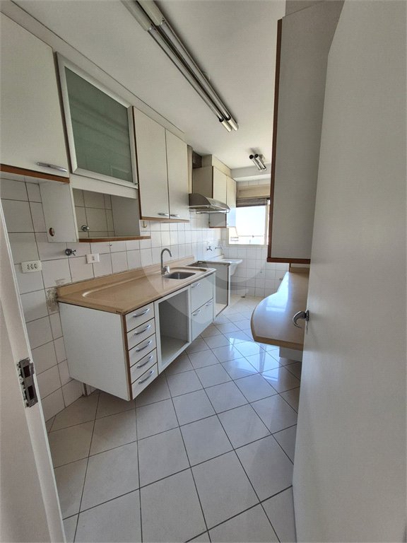 Apartamento para venda em Moema com 2 quartos, sendo 1 suíte, 1 vaga, 62 m²