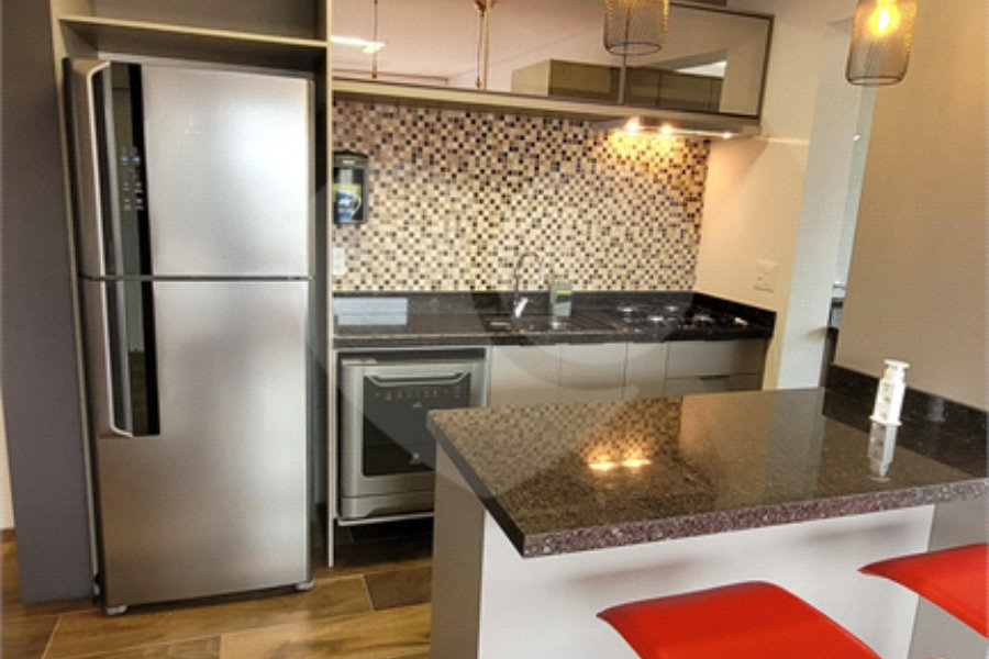 Apartamento de 2 quartos mobiliado à venda no Paraíso