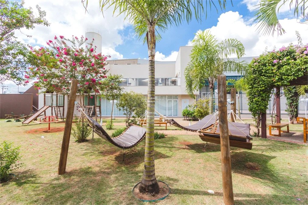 Indaiatuba - Edificio Vila Helvetia - R$ 470,000,00 - Apartamento novo, mobiliado, completo, muito bem conservado e planejado,Localizado no 5° andar, o imóvel oferece uma vista para o estacionamento e a área verde, além de receber sol durante todo o dia, proporcionando ambientes naturalmente ilum