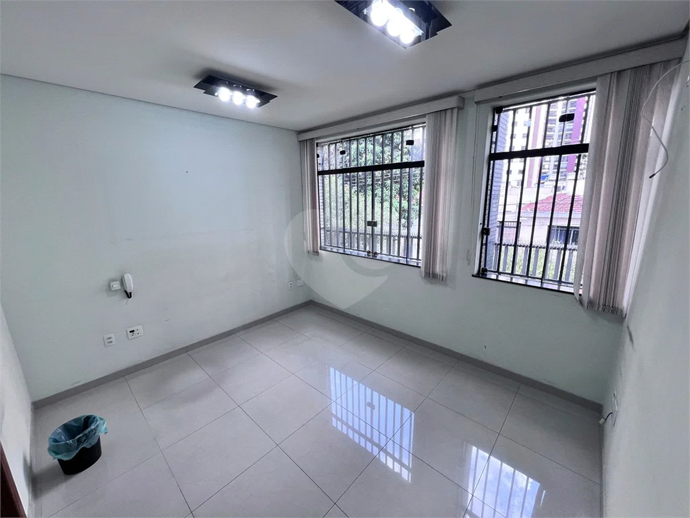Prédio Comercial de Alto Padrão - 253m², 5 Salas, 5 banheiros , 3 Vagas , à venda na Moóca