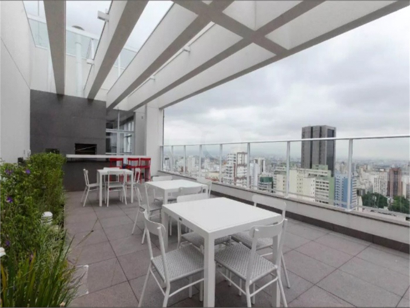 Excelente apartamento de 35m², mobiliado e com vaga, na Consolação