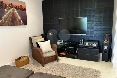 Apartamento à venda com 4 suítes em Jardim Marajoara, São Paulo, SP