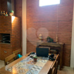 Casa térrea no Condomínio Moradas II.