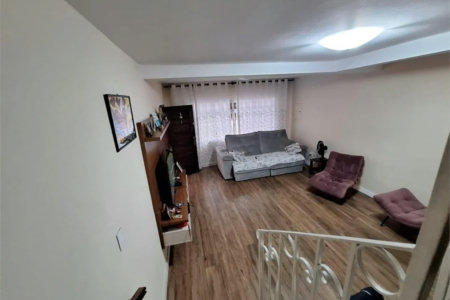 Casa à venda com 3 quartos, sendo 1 suíte,  em Vila Gomes, São Paulo, SP