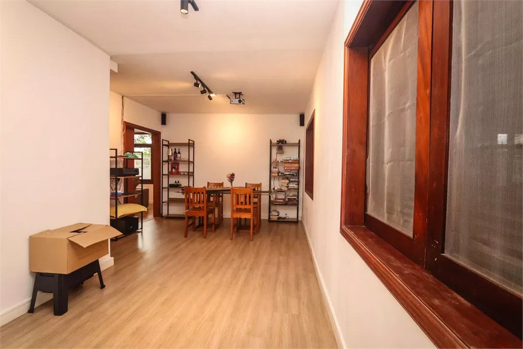 Sobrado à venda com 5 quartos, sendo 1 suíte, em Vila Sônia, São Paulo, SP