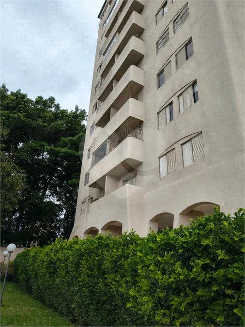 Apartamento com 2 Dormitórios , amplo com 77 metros e com vaga de garagem fixa