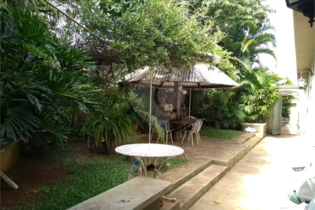 Casa Residencial ou Comercial no Centro
