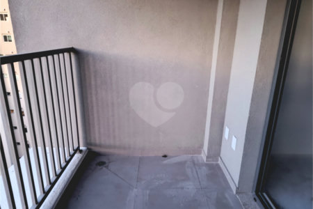 Studio de 22m2 com sacada à venda na Vila Mariana