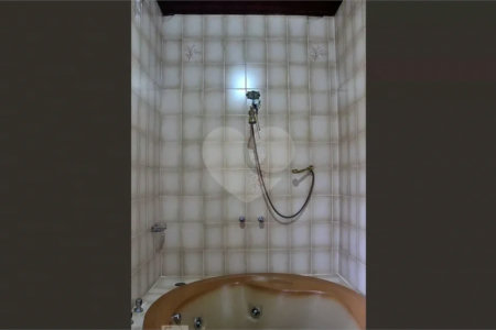 Casa com 250m² , 3 quartos, sendo 1 suíte , 3 vagas , à venda no Jd. Ana Maria - Santo André