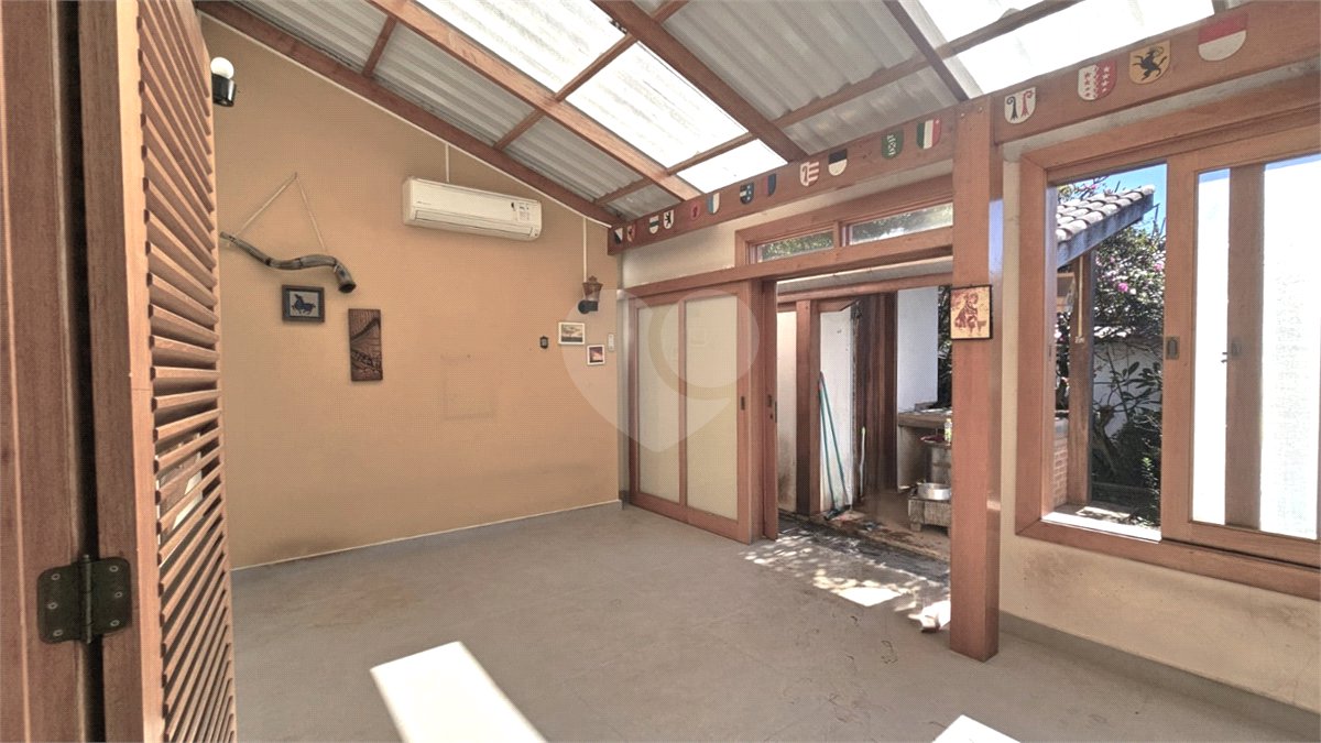 Casa à venda com 4 suítes no condomínio Chácara Cordeiro, São Paulo - SP
