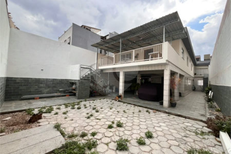 Casa com 367m², 3 dormitórios, 9 vagas, à venda na Vila Santa Teresa - Sto André.