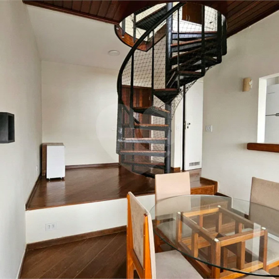 Cobertura Triplex com 90m² e 1 vaga de garagem na Vila Clementino