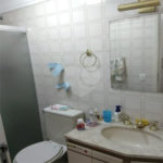 Apartamento na Vila Nova Conceição de 100m2 com 2 dorms, 1 suíte , 3 banheiros, 2 vagas. Estuda permuta.