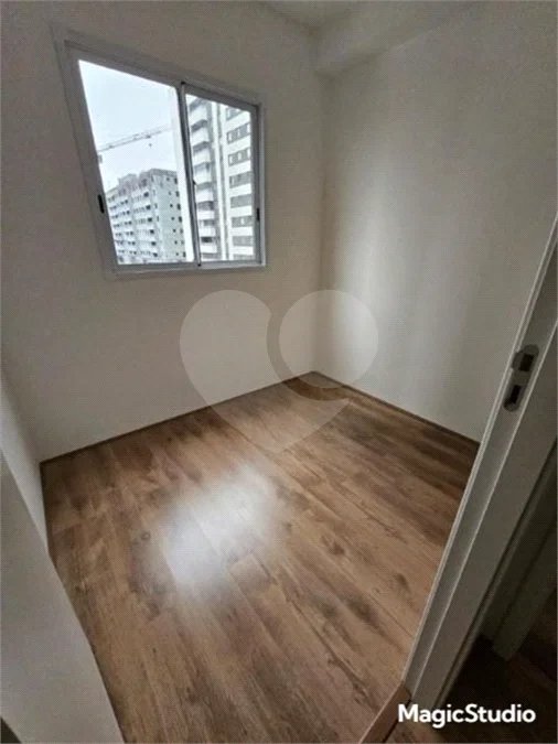 Apartamento com 38m², 2 dormitórios, à venda no Parque Bristol.