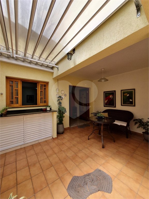 VENDA - Sobrado Jardim França: 135m² | 3 dormitórios (1 suíte) | 2 vagas | Churrasqueira