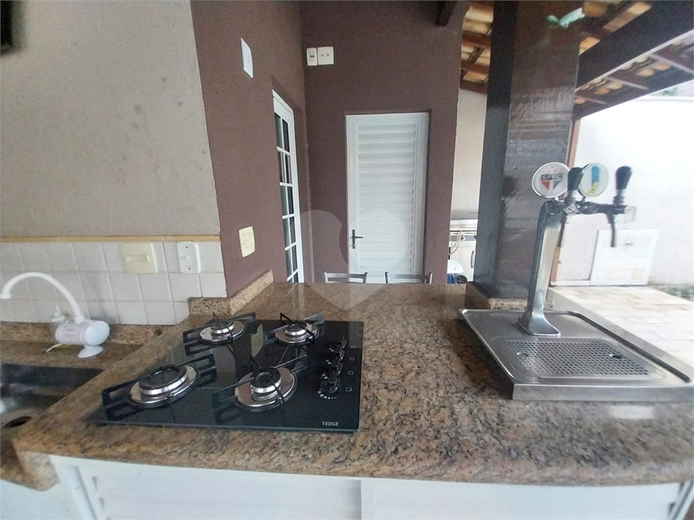 Casa Térrea Disponível para Locação e Venda no Condomínio Vilaggio Capriccio