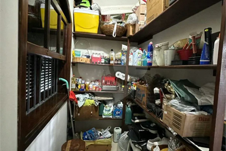Casa assobradada à venda no bairro Nova Piracicaba, em Piracicaba/SP.