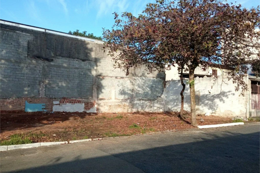 Excelente Terreno no Jardim Prudência, com 300 M² (10x30)