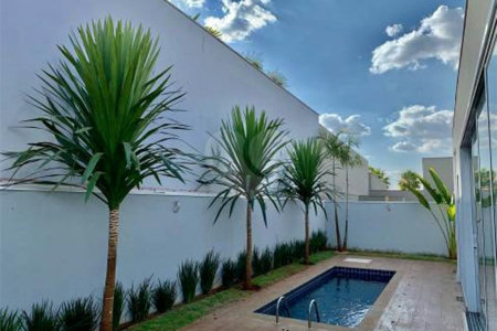 Casa térrea no Condomínio Alphaville Ribeirão III