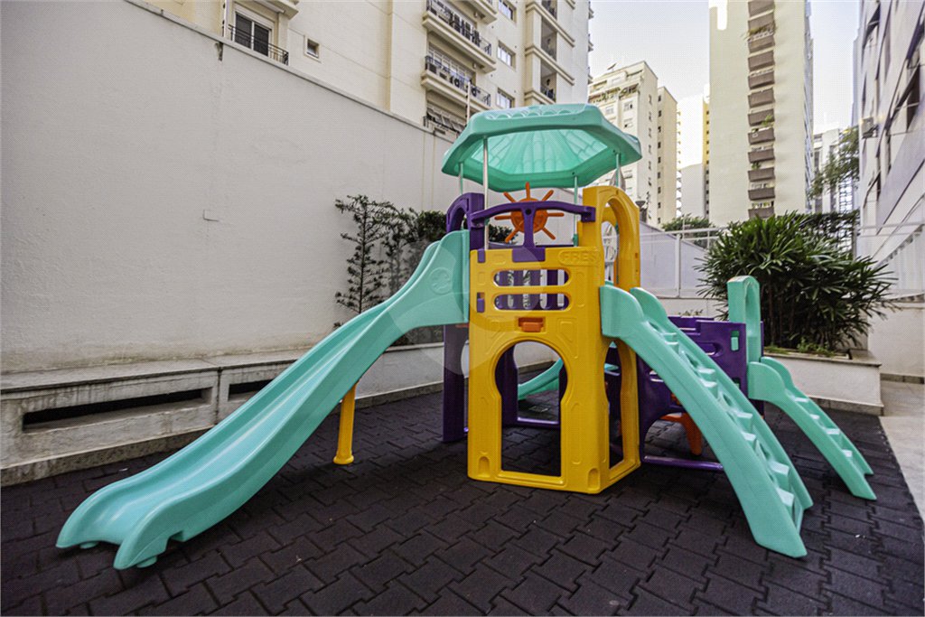Apartamento á venda em Higienópolis com 212m² 3 dormitórios 1 suíte 2 vagas